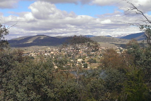 Jindabyne - New Castle Holiday 0