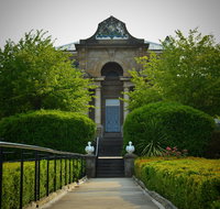 Lambie Town Walk - New Castle Holiday