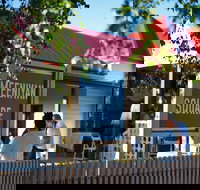 Meeniyan Square - New Castle Holiday