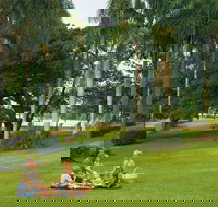 Melsa - New Castle Holiday