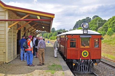 Robertson Heritage Railway Station - New Castle Holiday 0