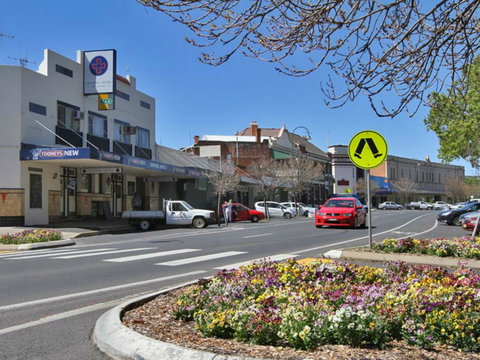 Street Scenes - New Castle Holiday 0