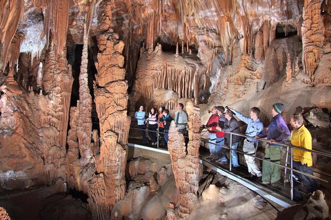 Jenolan Caves: Orient Cave Tour - New Castle Holiday 1