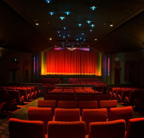 Narooma Kinema - New Castle Holiday 0