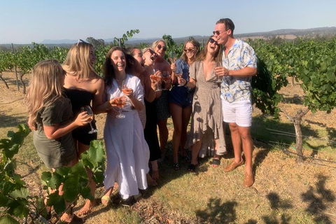 Hunter Valley Exclusive Kangaroo And Wine Tasting Experience - New Castle Holiday 3