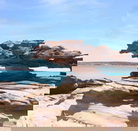 Groote Eylandt Tour Hanging Rock Cave Paintings - New Castle Holiday