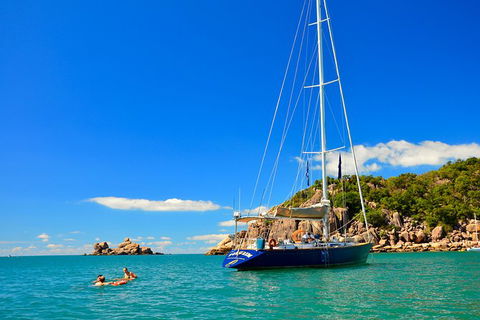 Magnetic Island Sailing BBQ Lunch Cruise - New Castle Holiday 4