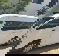 Airport Transfer to or fm Palm Cove accommodation for up to 13 people 7am-10pm - New Castle Holiday