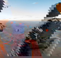 Hot Air Ballooning Brisbane including Canungra Vineyards breakfast - New Castle Holiday