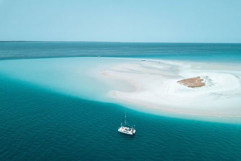 5 Night Bareboat Onboard Cattitude - New Castle Holiday 1