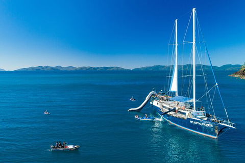 Day Sail The Whitsunday Islands On Atlantic Clipper From Airlie Beach - New Castle Holiday 0