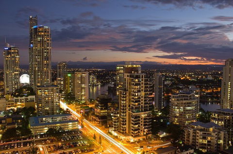 Departure Private Transfers From Gold Coast City To Gold Coast Airport OOL - New Castle Holiday 4