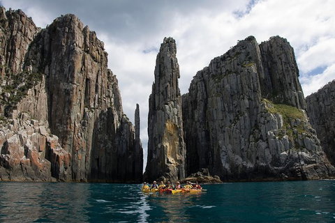 Tasman Peninsula Full Day Kayaking Tour - New Castle Holiday 7