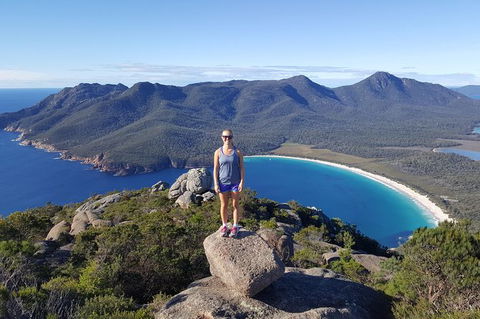 4-Day Fabulous Tasmania Tour: Wineglass Bay, Port Arthur, Devils & Bruny Island - New Castle Holiday 0