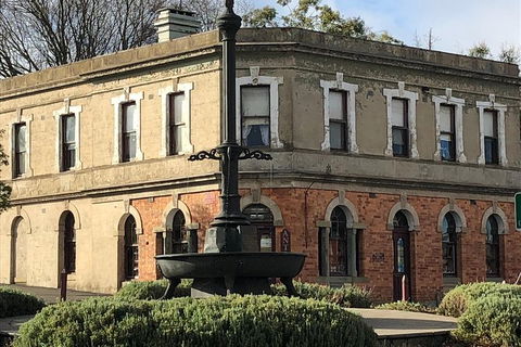 Alices Journeys Guided Walking Tours Of Daylesford - New Castle Holiday 0