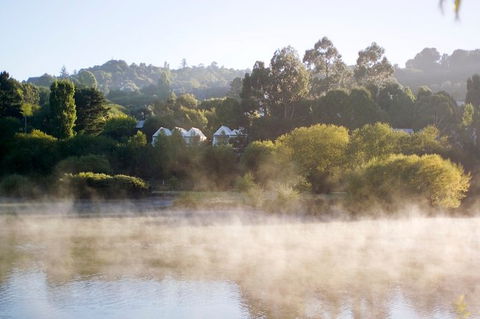 2-Day Private Daylesford & Macedon Ranges Gourmet Food Trail Tour From Melbourne - New Castle Holiday 0