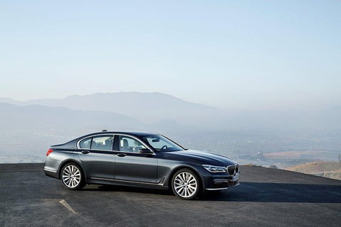 BMW Car Melbourne Airport To CBD - New Castle Holiday 4