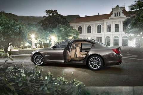 BMW Car Melbourne Airport To CBD - New Castle Holiday 3