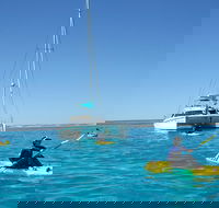 5 Night Ningaloo Reef Ningaloo Escape from Coral Bay - New Castle Holiday