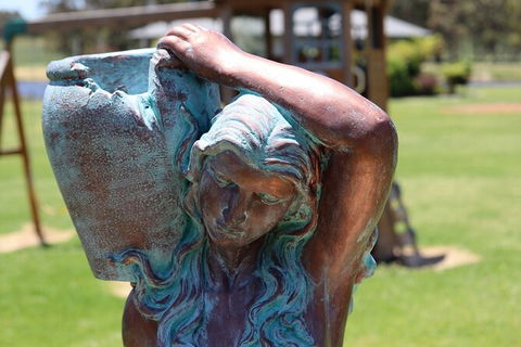 Small-Group Wine Tour In Margaret River With Tasting Plate - New Castle Holiday 6