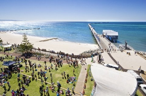 Busselton Jetty & Underwater Observatory Tour - New Castle Holiday 2
