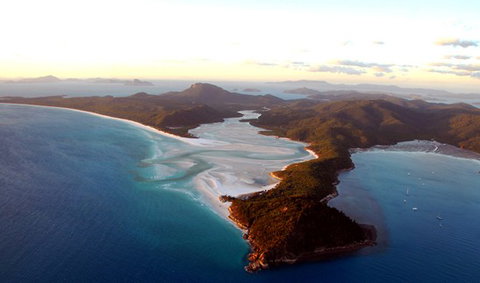 Tigermoth Adventures Whitsunday - New Castle Holiday 4