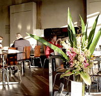 R Bar Restaurant Port Melbourne - New Castle Holiday