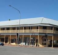 Colac Hotel - New Castle Holiday