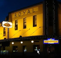 Royal Hotel - New Castle Holiday
