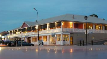 Seacliff Beach Hotel - New Castle Holiday 0