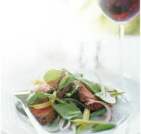 Oscars Lounge Bar  Restaurant - New Castle Holiday