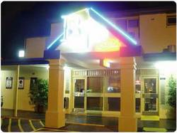 Brown Jug Hotel - New Castle Holiday 0