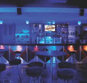 Cambridge Balcony Bar - New Castle Holiday