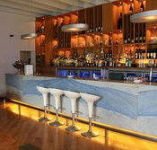 Pontoon Bar - New Castle Holiday