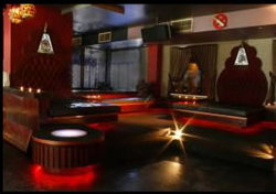 Birdee Num Num - New Castle Holiday 3