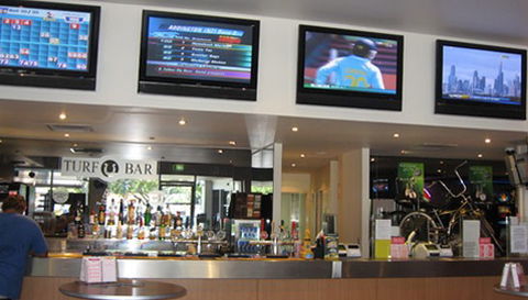 Ferry Road Tavern - New Castle Holiday 1