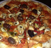 L'olio - New Castle Holiday