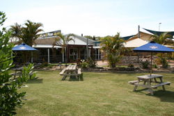 Moonee Beach Tavern - New Castle Holiday 0