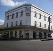 Royal Hotel - New Castle Holiday