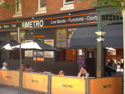 Metro Puggs Irish Bar - New Castle Holiday 2