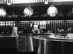 Benny's Bar & Cafe - New Castle Holiday 3