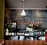 A Bite to Eat a Drink as Well - New Castle Holiday