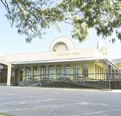 The Anglesea Hotel - New Castle Holiday