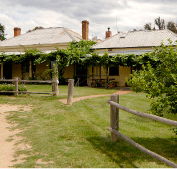 The Blue Duck Inn Hotel - New Castle Holiday