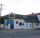 Black Lion Inn Hotel - New Castle Holiday