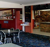 Greenwell Point Hotel - New Castle Holiday