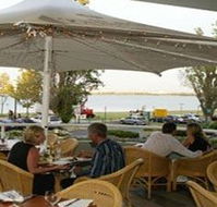 Coco's Riverside Bar  Restaurant - New Castle Holiday