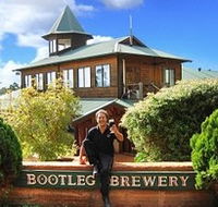 Bootleg Brewery - New Castle Holiday