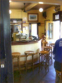 Bangalow Hotel - New Castle Holiday 3