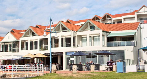 Emmas On The Boardwalk - New Castle Holiday 1